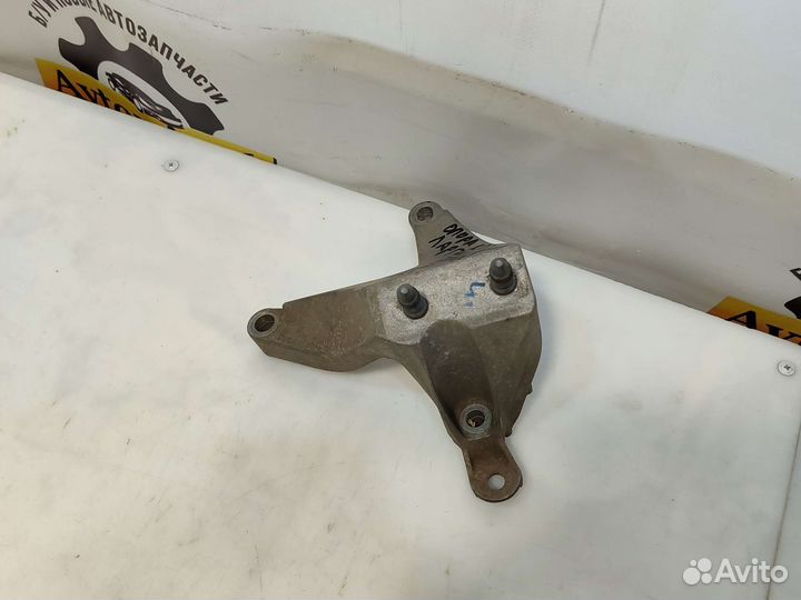 Опора кпп largus Logan