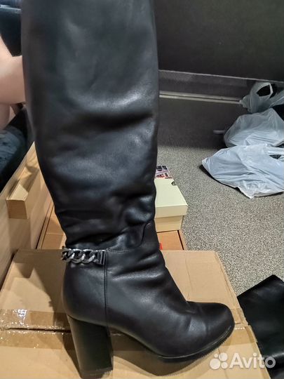 Зимние женские сапоги