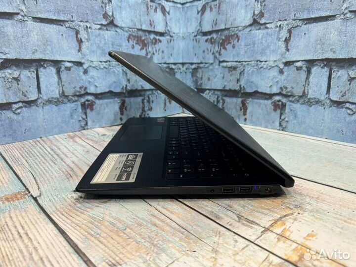 Игровой ноутбук fullhd Ryzen 8ядер/8Gb/SSD