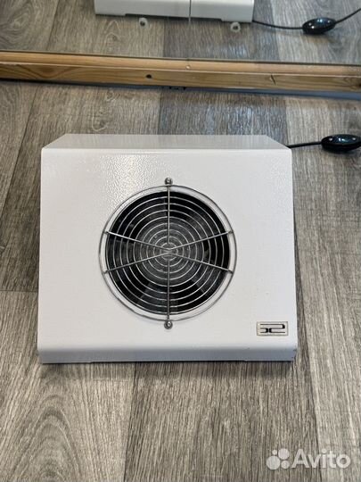 Вытяжка маникюрная бу emil