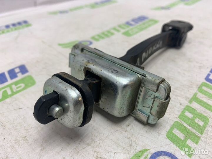 Ограничитель двери передний Opel Mokka кроссовер