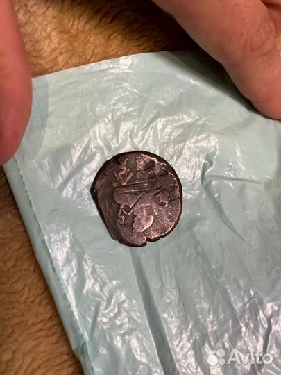 Продам монету