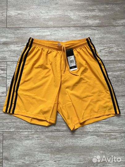 Новые шорты adidas мужские DP5369
