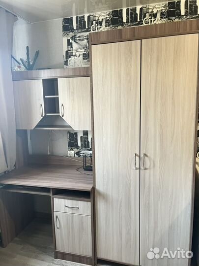 Продам комплект мебели