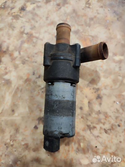 Насос водяной Bosch 0392020039