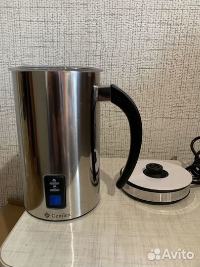 Подогреватель и вспениватель молока