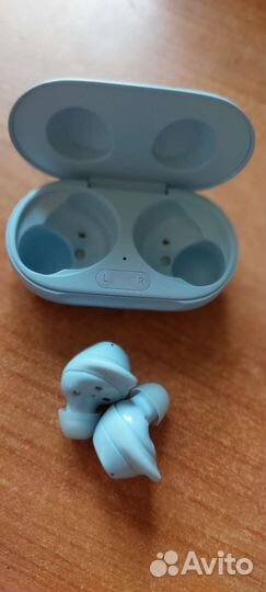 Беспроводные наушники samsung buds+