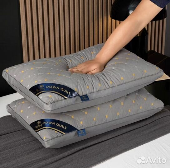 Подушка фирменная Hilton