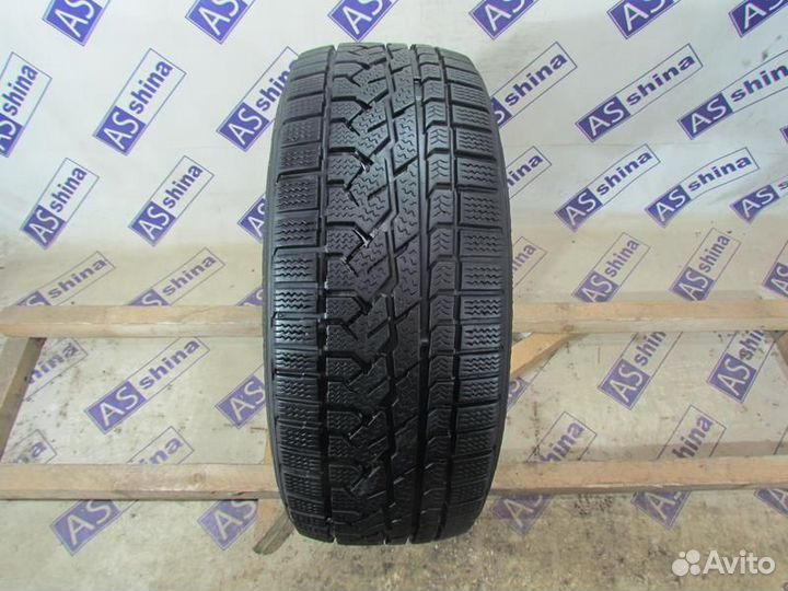 Kumho I'Zen RV Asymmetric 235/55 R18 89H