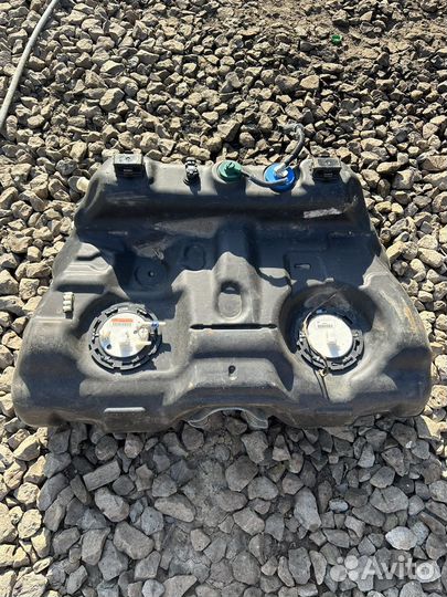 Cadillac srx бензобак