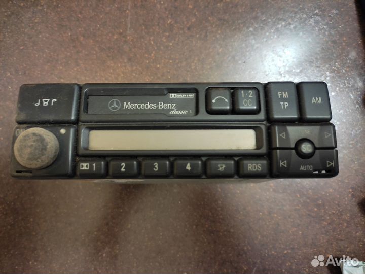 Продам магнитолу для автомобиля Мерседес Е-220