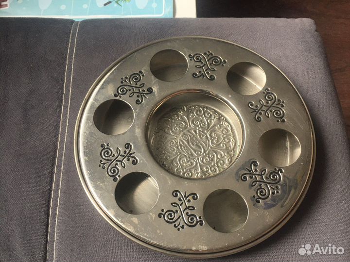 Металлическая подставка для яиц