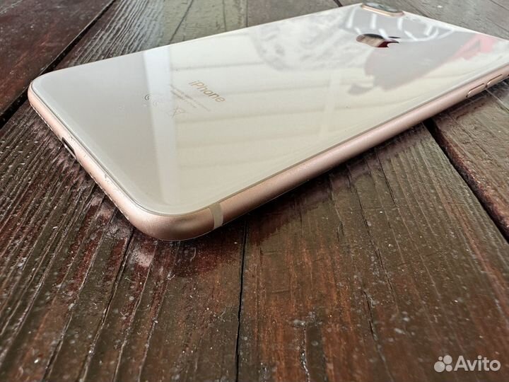 iPhone 8 Plus, 64 ГБ