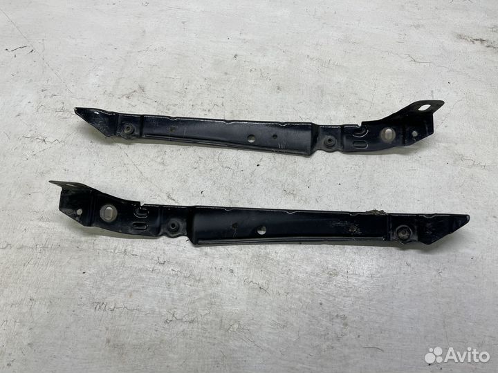 Кронштейн переднего крыла для Merсedes W220