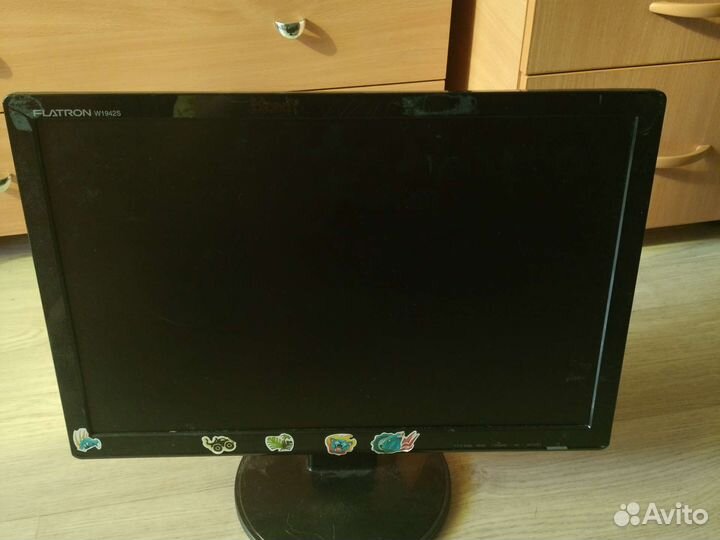 Монитор LG flatron W1942S