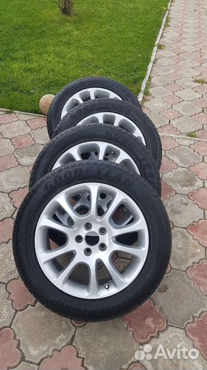 Goodyear EfficientGrip SUV 4x4 225/60 R18