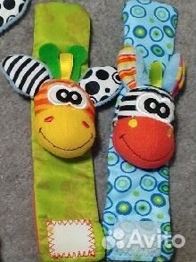 Браслеты и носочки. Первые развивающие погремушки