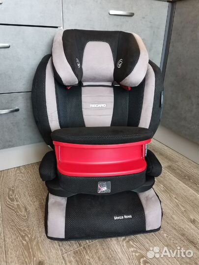 Детское автокресло Recaro Monza Nova IS (9-36 кг)