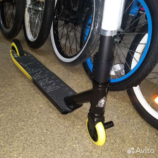 Трюковой самокат