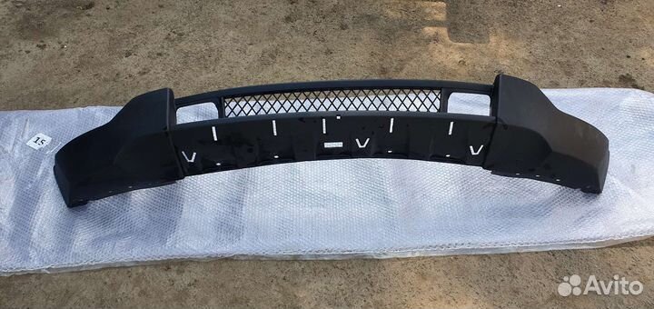 Бампер Jeep Wk2 grand cherokee