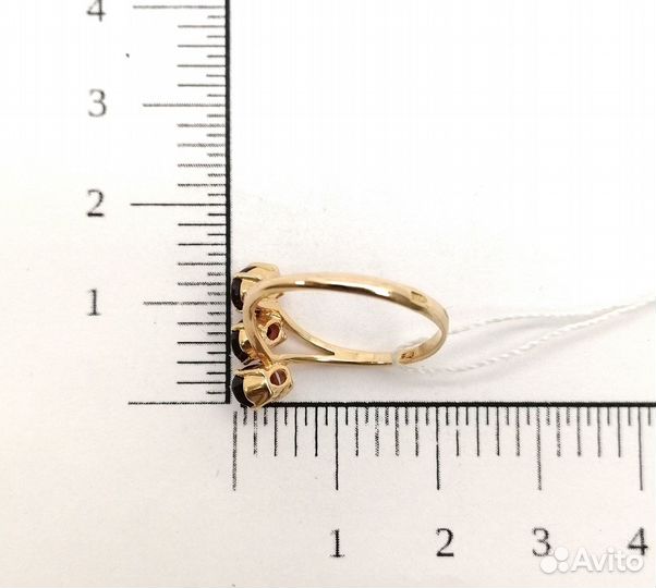 Золотое кольцо с камнем 17р