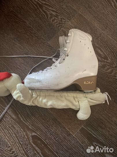 Фигурные коньки edea
