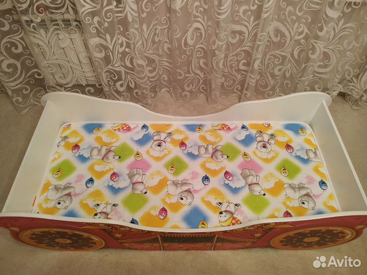 Кровать-карета для девочки