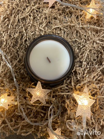 Соевая свеча с ароматом вишни и миндаля