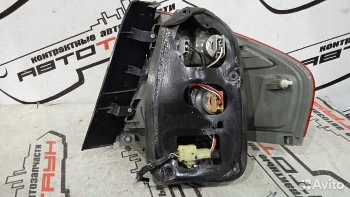 Фонарь subaru legacy BL5 BL9 BLE 22020960 2 модель