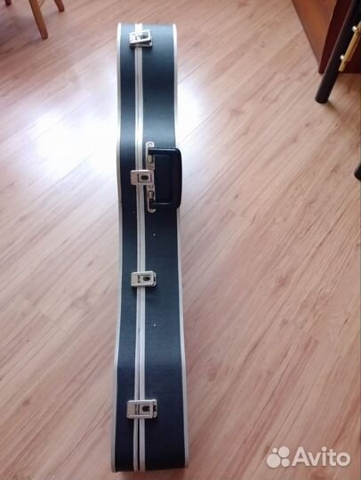 Жесткий кофр для гитары