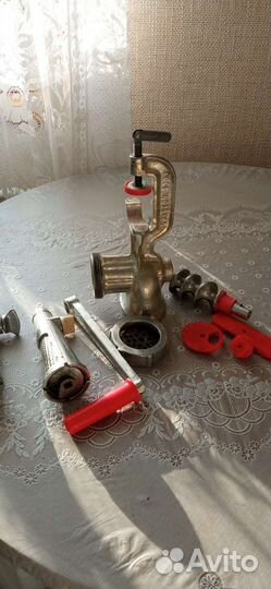 Мясорубка с приставкой-соковыжималкой