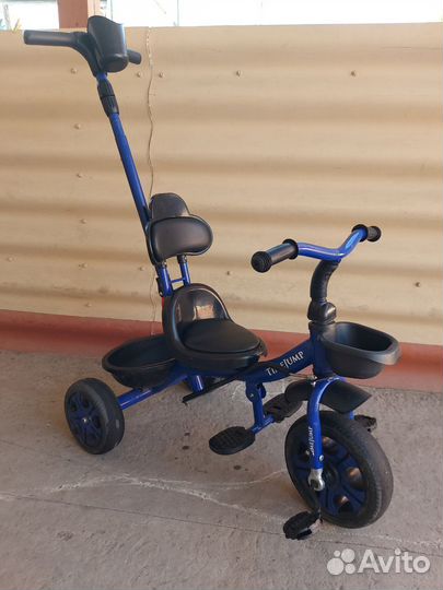 Трехколесный велосипед с родительской ручкой