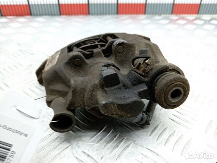 Суппорт задний правый для Peugeot-Citroen 607