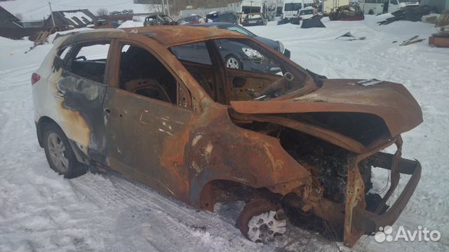 Hyundai ix35 2.0 МТ, 2010, битый, 100 000 км