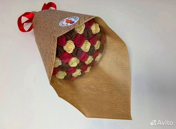 Букет из 37-ми Шоколадных Роз к 14 Февраля