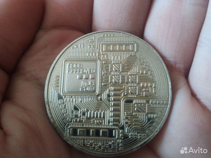 Монета биткоин