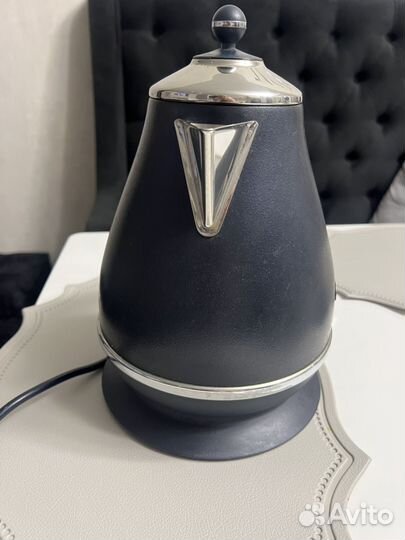Чайник электрический delonghi