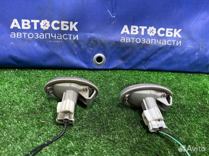 Повторитель в крыло передний Subaru Impreza GD2