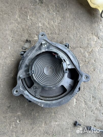 Cadillac srx динамик двери