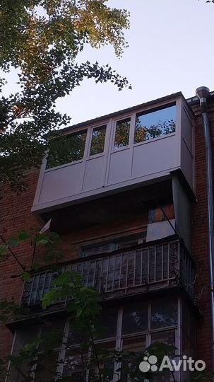 Остекление балконов под ключ