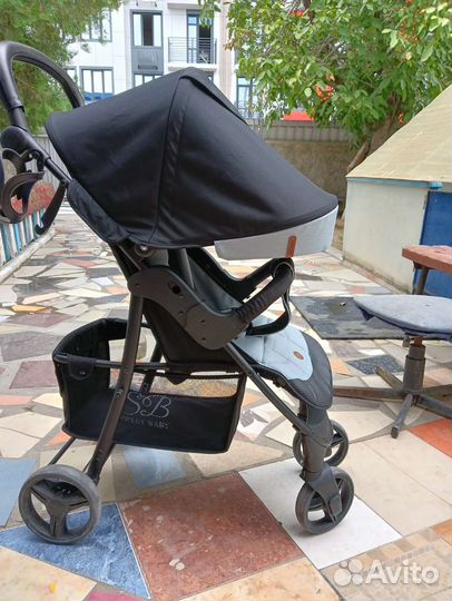 Прогулочная коляска
