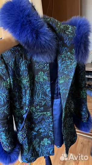 Пальто зимнее с капюшоном 46