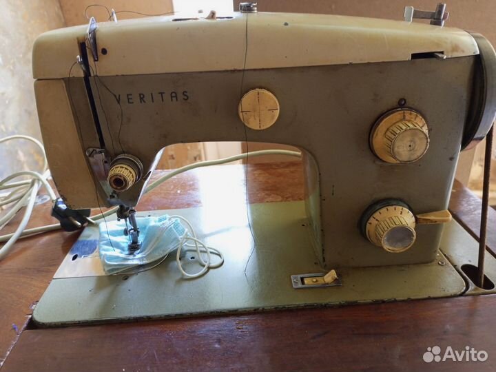 Швейная машина veritas