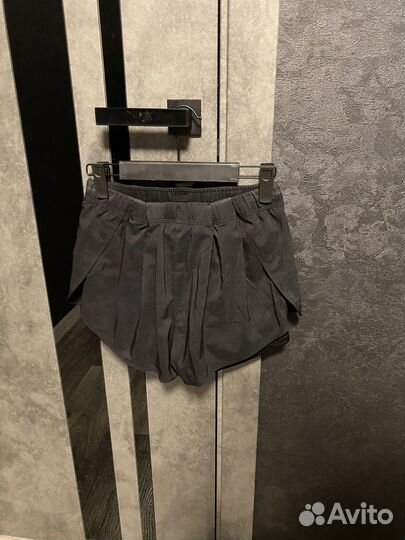 Шорты спортивные женские