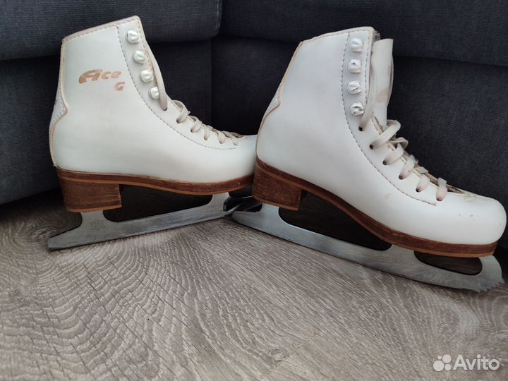 Профессиональные коньки Graf Ace