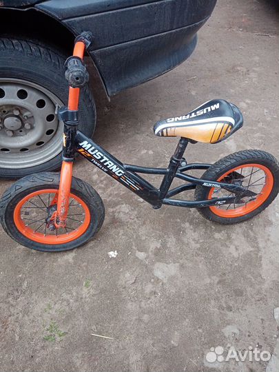 Продам беговелы