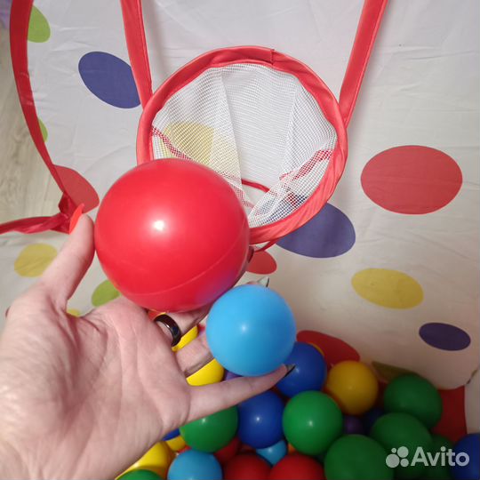 Сухой бассейн с шариками