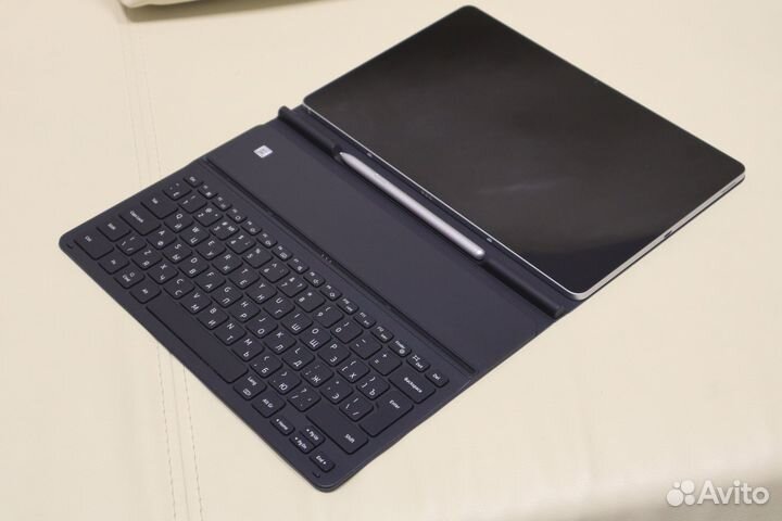 Чехол-клавиатура Samsung Tab S7FE, S7+, S8+