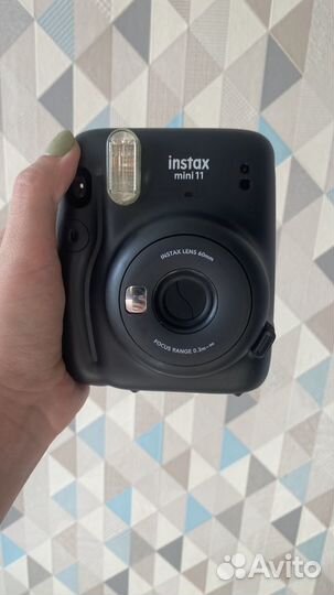 Плёночный фотоаппарат Instax mini 11