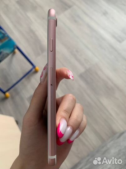 Телефон iPhone 7 32 gb